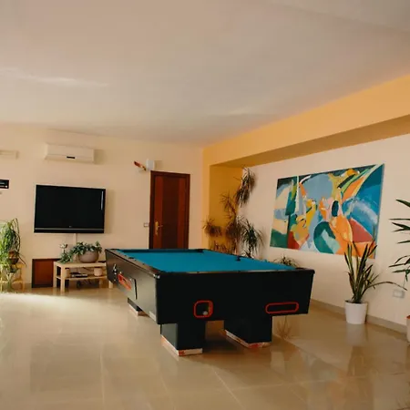 Hotel Halykos 3*