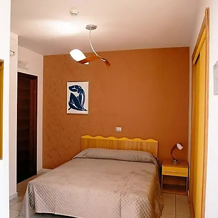 Halykos 3*